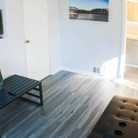 Newly Renovated 2-Bed Near Downtown-North Shore Pittsburgh Exterior photo