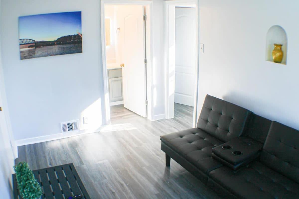 Newly Renovated 2-bed Near Downtown-north Shore Hébergement de vacances