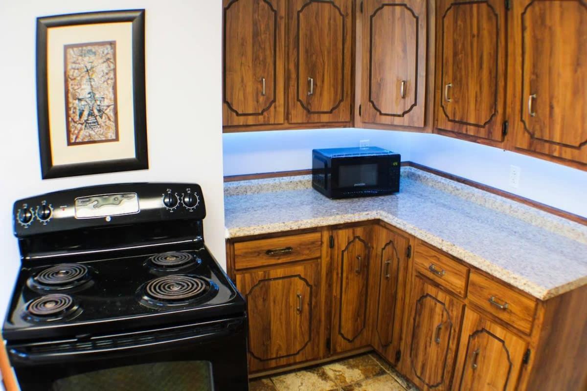 Hébergement de vacances Newly Renovated 2-bed Near Downtown-north Shore *